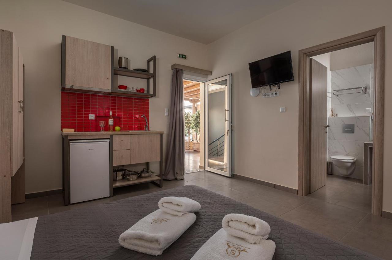 Sunshine Apartments Неос Мармарас Екстериор снимка
