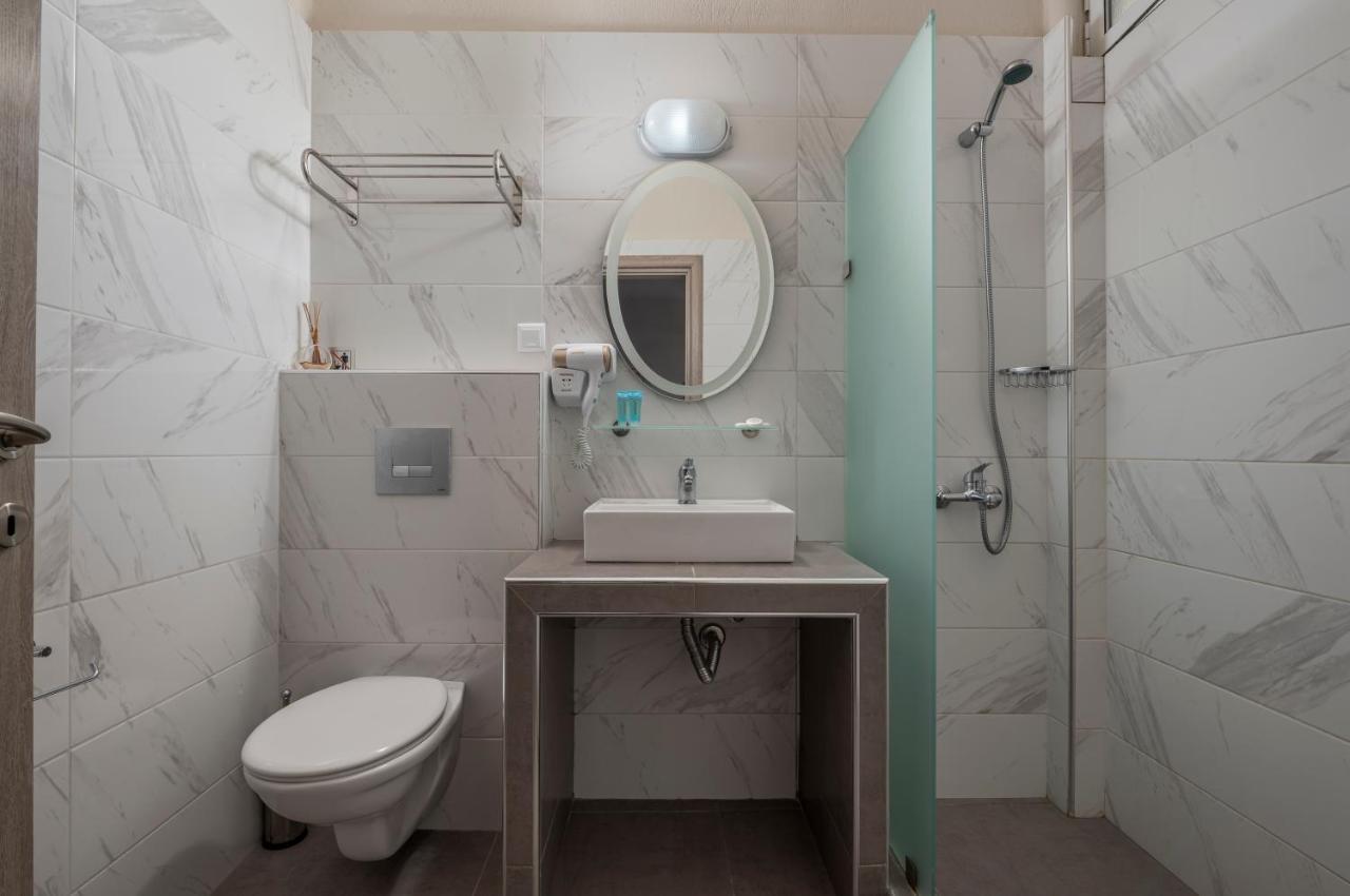 Sunshine Apartments Неос Мармарас Екстериор снимка
