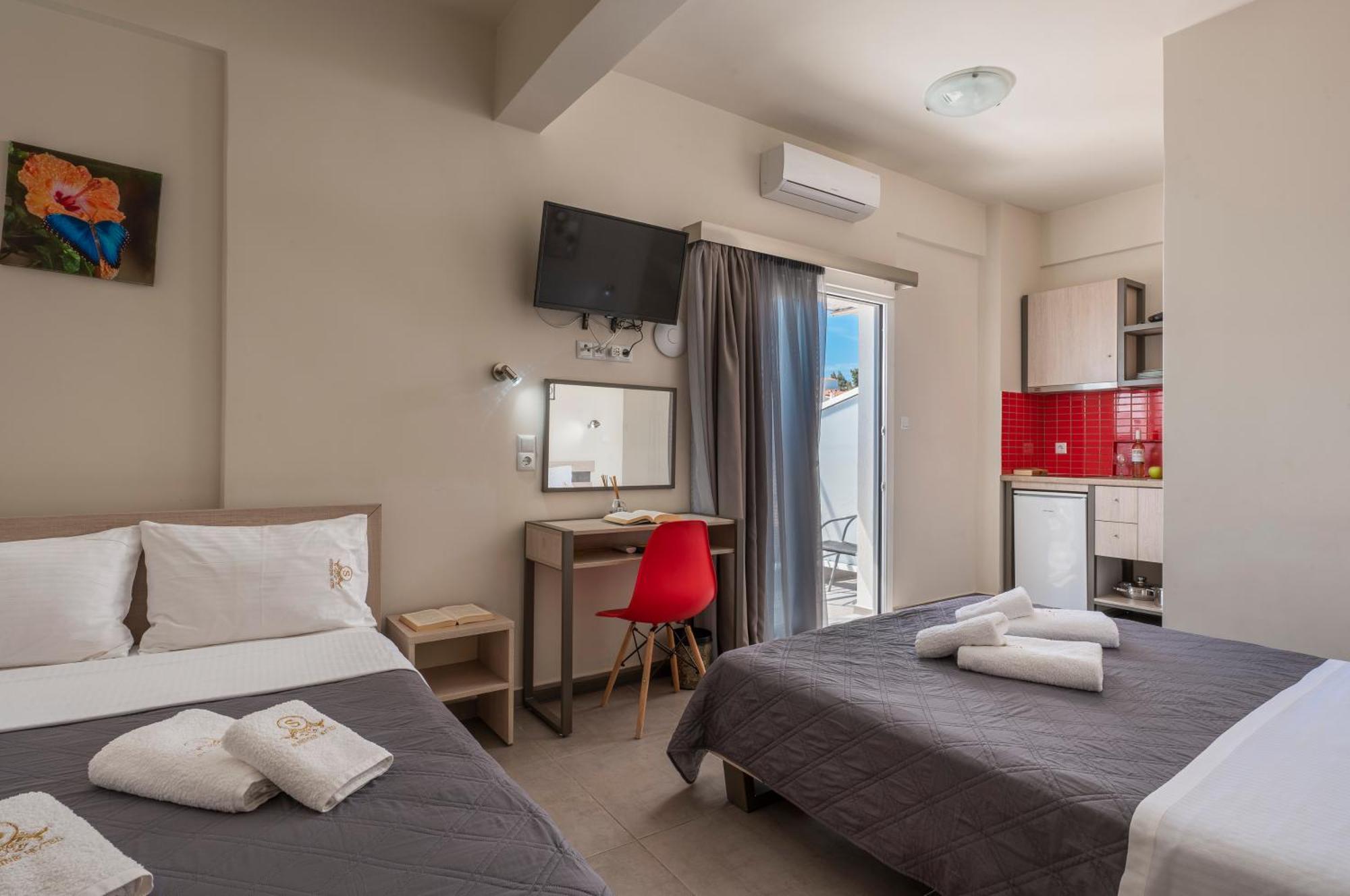 Sunshine Apartments Неос Мармарас Стая снимка