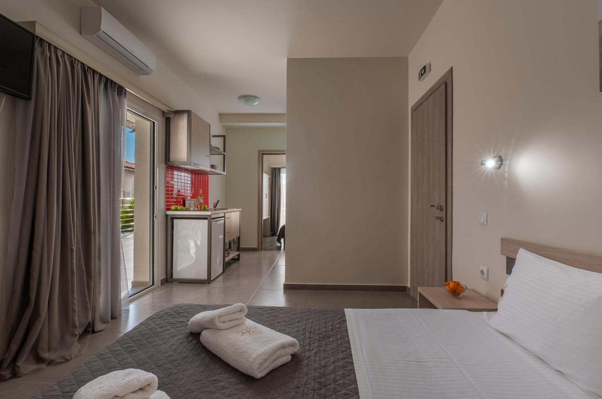 Sunshine Apartments Неос Мармарас Стая снимка