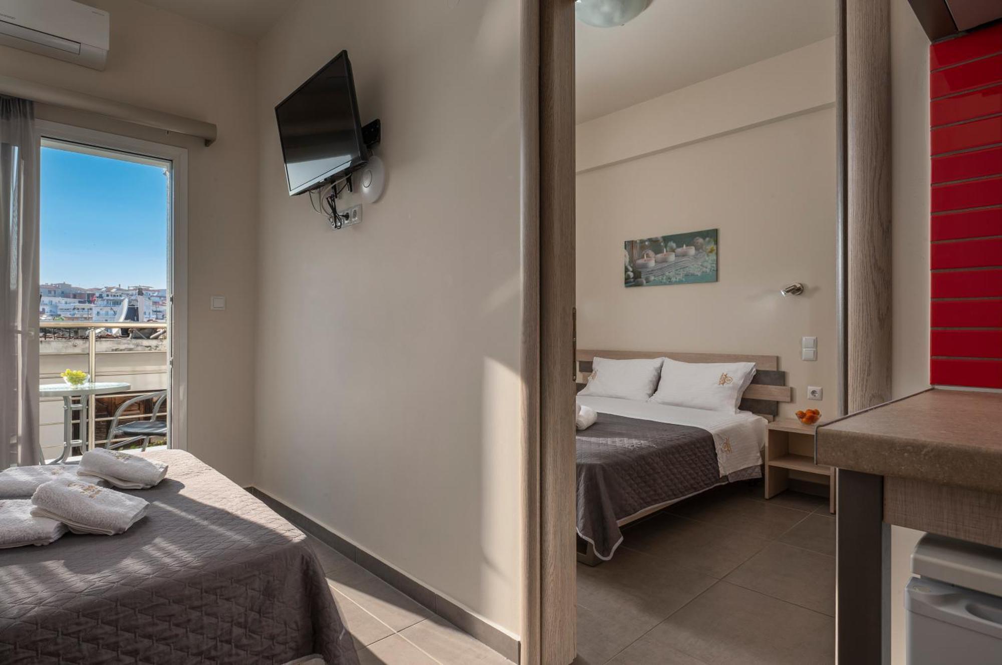 Sunshine Apartments Неос Мармарас Стая снимка